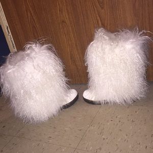 White Faux fur boots